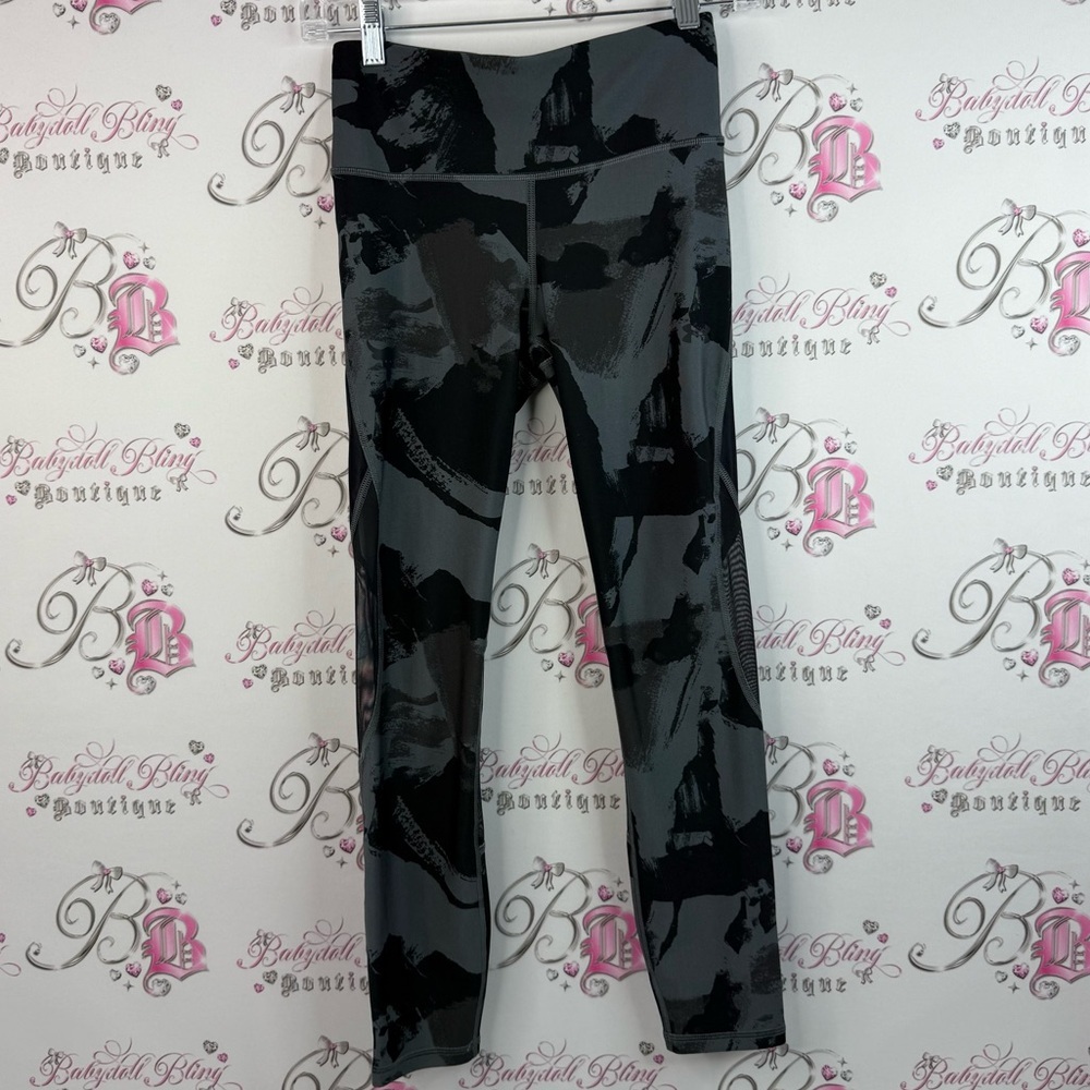 Under Armour leggings tights abstract stretchy Black and Gray Women's Leggings